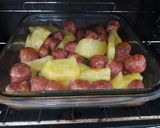 Foto do passo 6 de Lingüiça de forno c/ Batatas