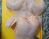 Foto del paso 1 de la receta: Pollo Horneado al Limón con Chauchas y Huevos Duros