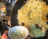 Foto del paso 6 de la receta: Chuletas de aguja en salsa con guarnición de champiñón al horno y arroz hervido con trufa rallada