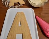 Foto del passaggio 23 della ricetta Cream tart (letter cake o alphabet cake)