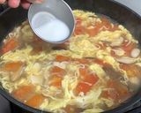 A picture of step 4 of Party Dish/New Year Dish [Silver Fish Tomato Soup].