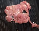 Foto del paso 1 de la receta: Muslos deshuesados a la plancha con ensalada