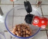 Foto del passaggio 2 della ricetta Polpette di melanzane, feta e menta su crema di ceci alle noci