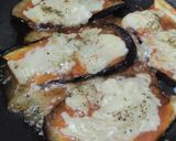 Foto del paso 6 de la receta: Berenjenas a la pizza🍆🧀🥯🍅🥙