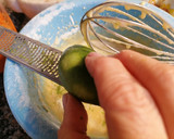 Foto del passaggio 2 della ricetta Torta di carote e mandorle al profumo di limone