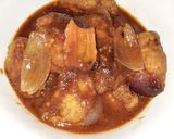 A picture of step 3 of Chilli egg potato.