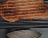 A picture of step 4 of Savory cheesecake sandwich.