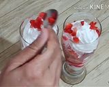 A picture of step 7 of Strawberry with Fresh Cream.