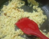 मिल्क क्रंम्बल्ड डिलाईट (milk crumbled delight recipe in marathi) रेसिपी स्टेप 3 फोटो 