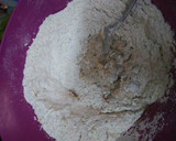 Foto del paso 2 de la receta: Pancitos express saborizados integrales (sin levadura)