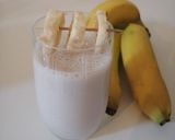 A picture of step 2 of Bananas Smothie.