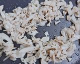 Foto del paso 3 de la receta: • Salsa Champi~ 🍄