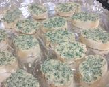 Foto del paso 3 de la receta: Pancitos saborizados de perejil