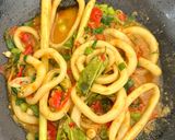 Foto langkah ke 4 dari resep Cumi pedas gurih by Nuha.