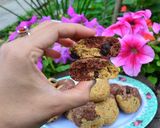 Foto del paso 5 de la receta: Galletitas de zanahoria y pasas de uva con harina de algarroba💕