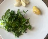 A picture of step 1 of Kolhapuri Chicken.