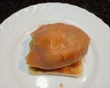 Foto del paso 4 de la receta: "Bomba" de salmón ahumado, aguacate y huevo