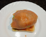 Foto del paso 4 de la receta: "Bomba" de salmón ahumado, aguacate y huevo