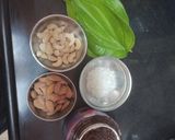 A picture of step 1 of Paan shots thandai.