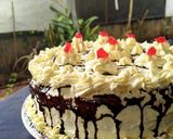 Foto langkah ke 8 dari resep Black Forest Cake.