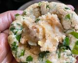A picture of step 3 of Methi Aloo Paratha & Spring Onion Raita.