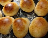Foto del paso 3 de la receta: Pancitos de leche con un toque dulzón