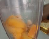 Foto langkah ke 2 dari resep Tropical Sunshine Smoothies.