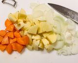 Foto del passaggio 1 della ricetta Nikujaga🇯🇵 Carne e patate