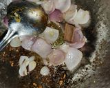 A picture of step 2 of Bhindi do pyaza.