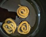 A picture of step 14 of Makhana kheer and jalebi parfait.