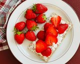 Hình bước làm 3 của món 💚 Cracker Phô Mai Ricotta & Dâu Tây (Vegetarian)
