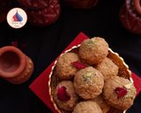 A picture of step 6 of Besan Ladoo.