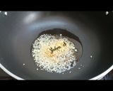 A picture of step 1 of Cabbage & Carrot dry sabzi.