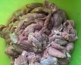A picture of step 1 of Beef Pasanday in western style.