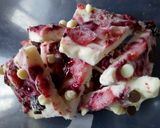 A picture of step 10 of Frozen yogurt berries bark#icecreamfanatic.
