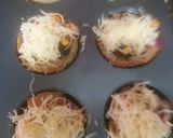 A picture of step 4 of Bread Piza cups.