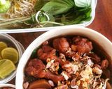 รูปขั้นตอนการทำที่ 4 ของ ก๋วยเตี๋ยว​ไก่ตุ๋นวุ้นเส้น​