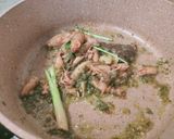 Foto langkah ke 2 dari resep Oseng Cumi Cabe Ijo.