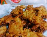 A picture of step 7 of Instant noodles pakoray.