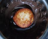 A picture of step 5 of Bread donuts.