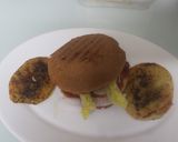 Foto del paso 9 de la receta: Hamburguesa con patatas asadas