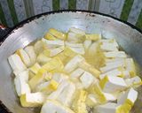 Foto langkah ke 1 dari resep Sayur Tauge Santan.