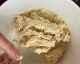 A picture of step 2 of Mum’s plate chicken pie.