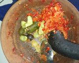 Foto langkah ke 2 dari resep Ayam bumbu rujak asam.