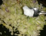 A picture of step 4 of Cabbage chutney.