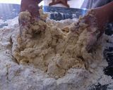 Foto del paso 3 de la receta: Gendarmes (pan mexicano)