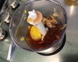 Une image de l'étape 5 de Sauce salade épicée moutarde ail gingembre.