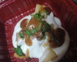 A picture of step 3 of Samosa chaat.