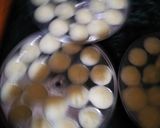 A picture of step 3 of Semolina idli.