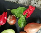 Une image de l'étape 1 de Guacamole piment habanero a la djamicoo.